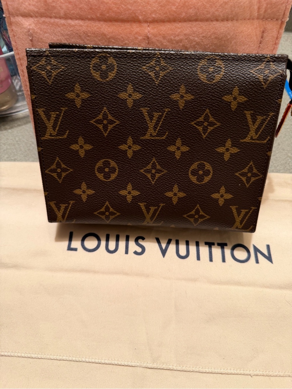 Louis Vuitton toiletry 19 new condition 2025 edition
